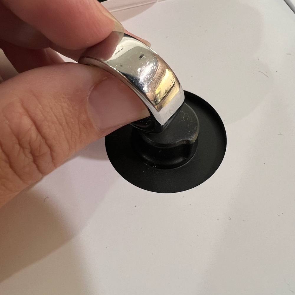 Oura Silver Ring with Bluetooth Technology